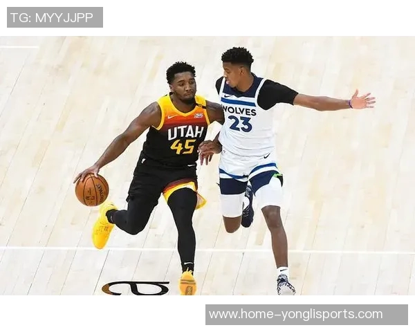 爵士队与雷霆队激战正酣谁能在这场对决中笑到最后